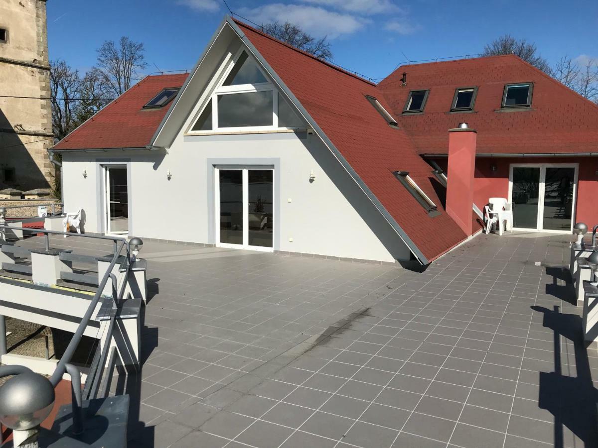 Beach Pension Хеб Екстер'єр фото