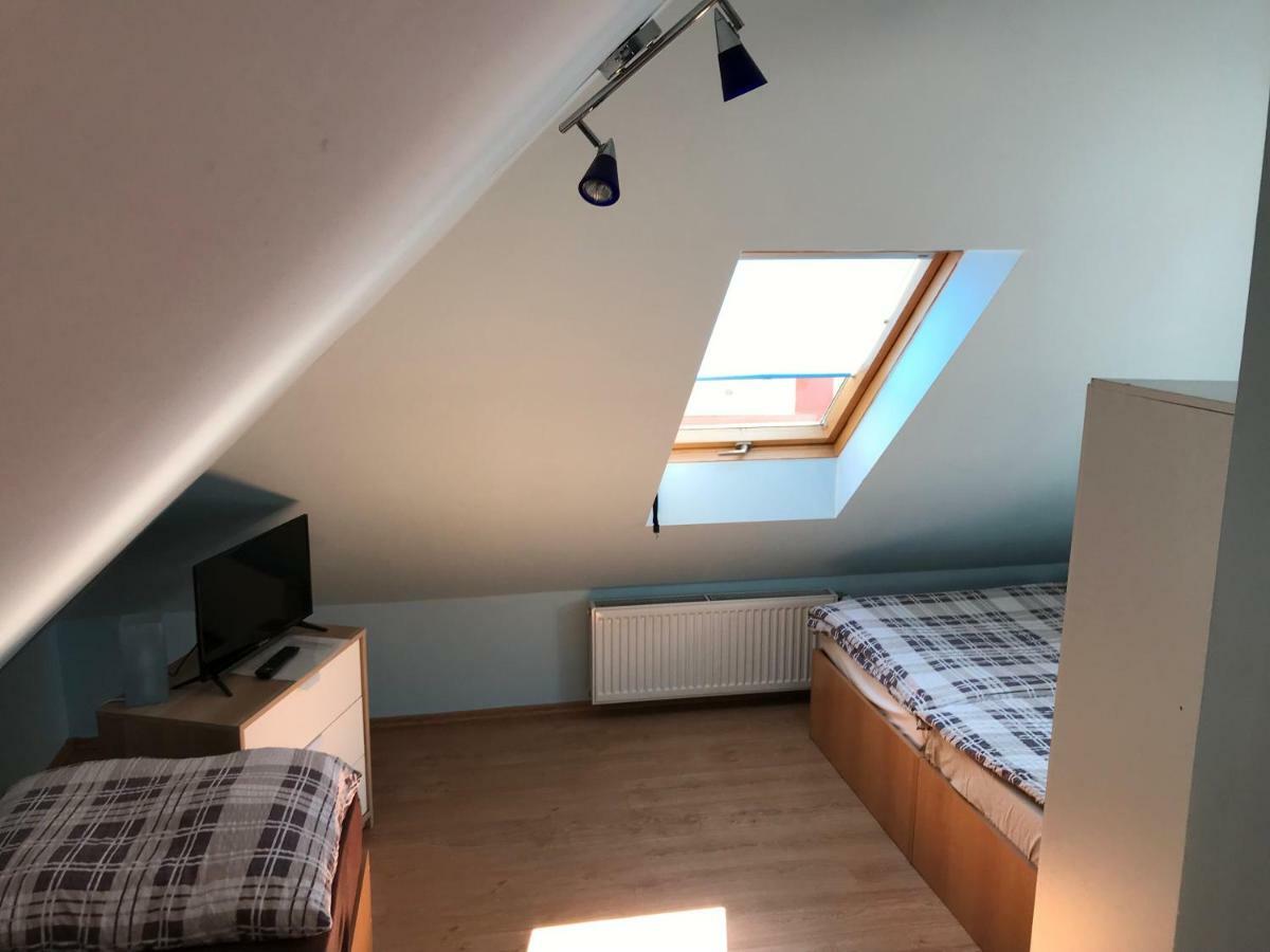 Beach Pension Хеб Екстер'єр фото