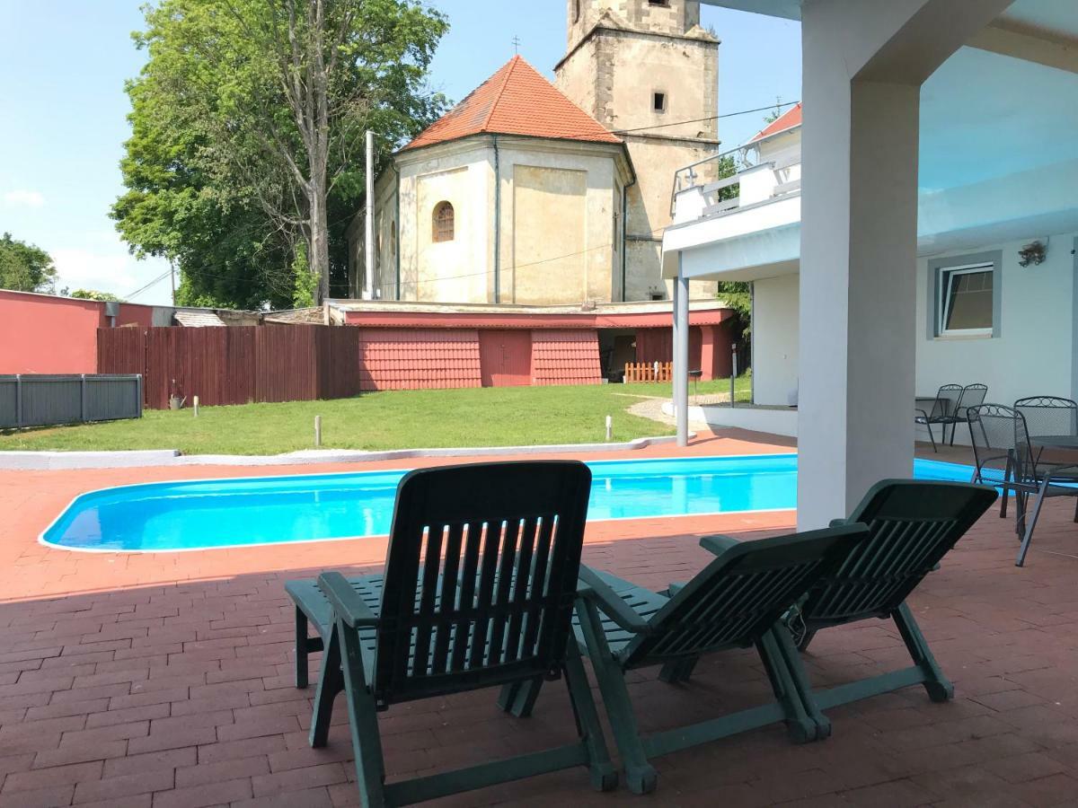 Beach Pension Хеб Екстер'єр фото