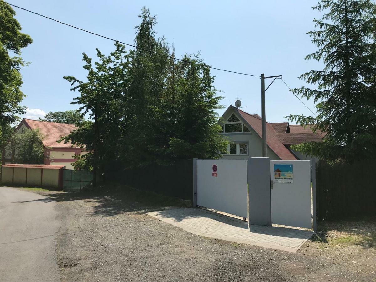 Beach Pension Хеб Екстер'єр фото